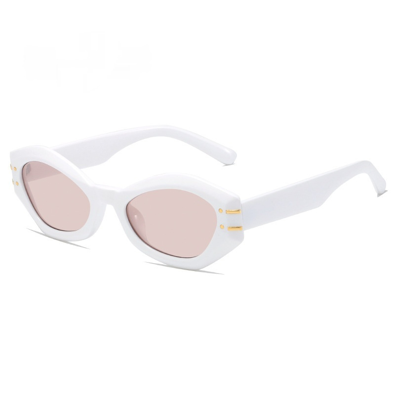 Women’s cat-eye sunglasses with plastic frame and UV400 lenses - Product view 7
