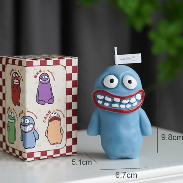 Clay monster aromatherapy candle with expressive figurine design - Product view 5