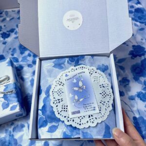 French blue rose patterned wrapping paper sheets - Main product view