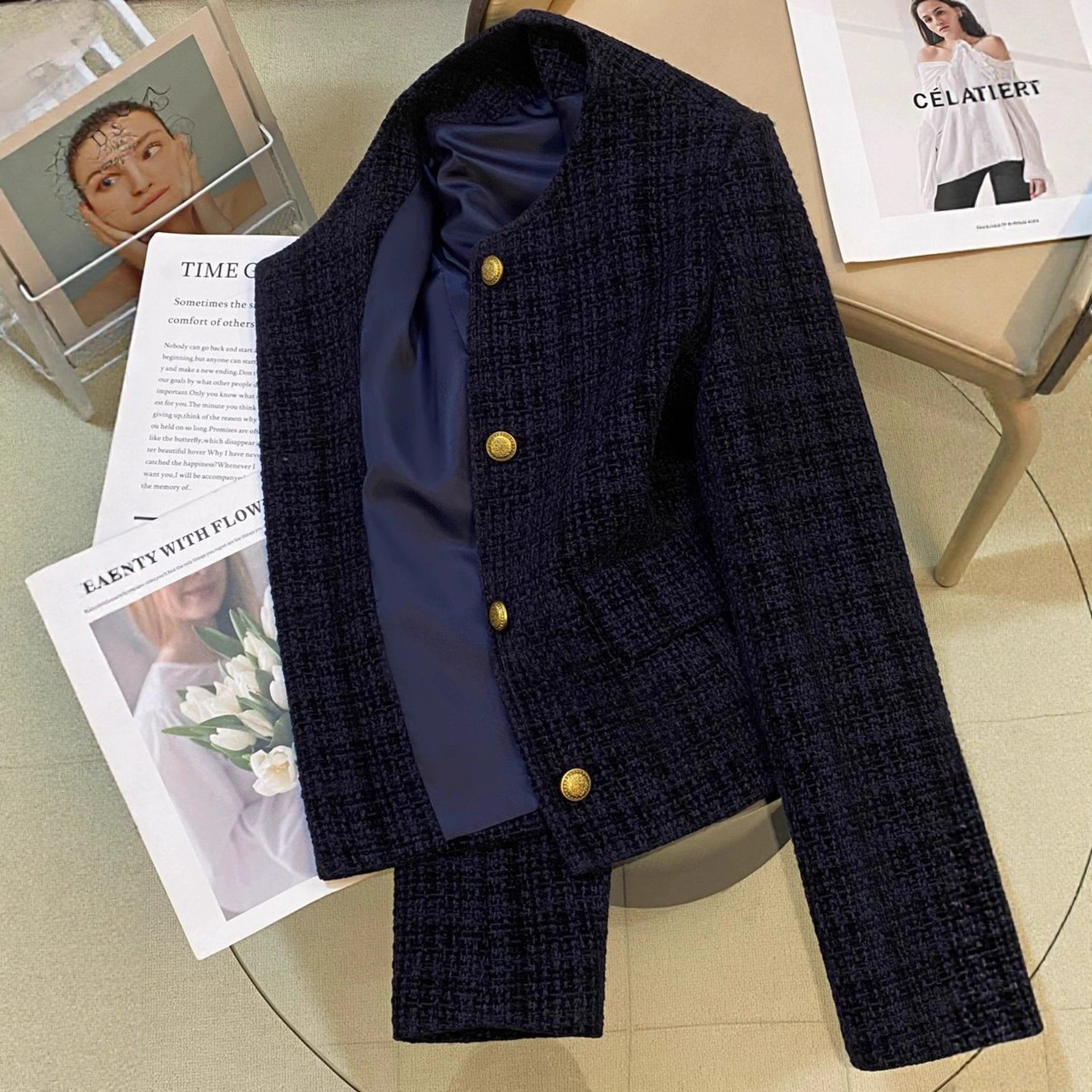 Women’s loose-fit casual suit jacket with long cuffed sleeves - Main product view