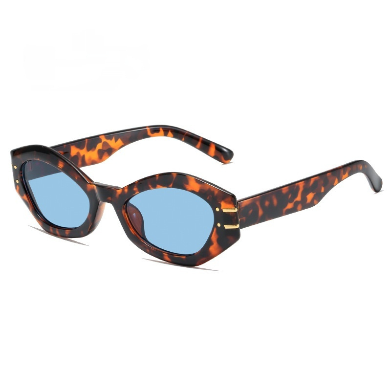 Women’s cat-eye sunglasses with plastic frame and UV400 lenses - Product view 6