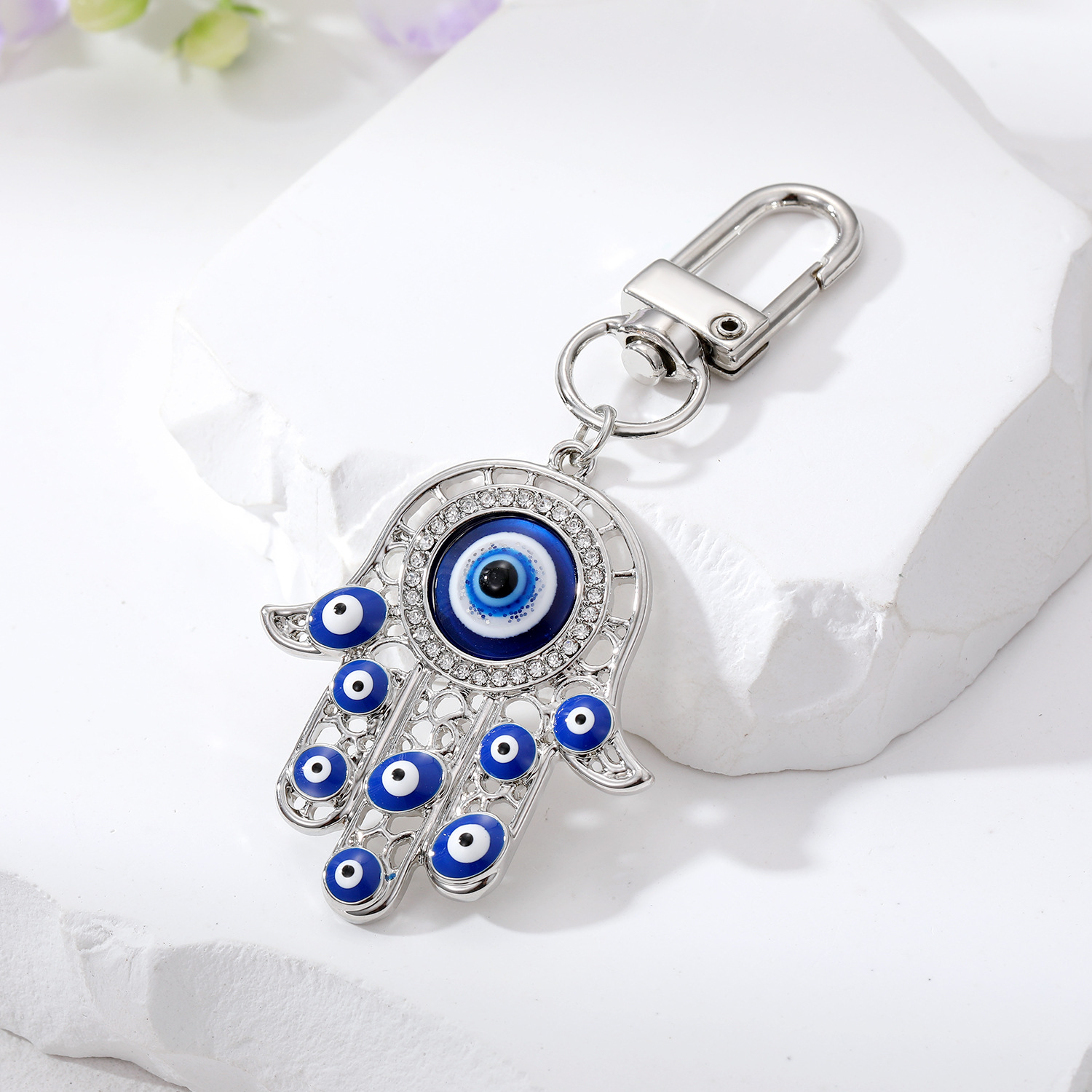 Vintage alloy palm pendant keychain in a decorative national-style design - Product view 5