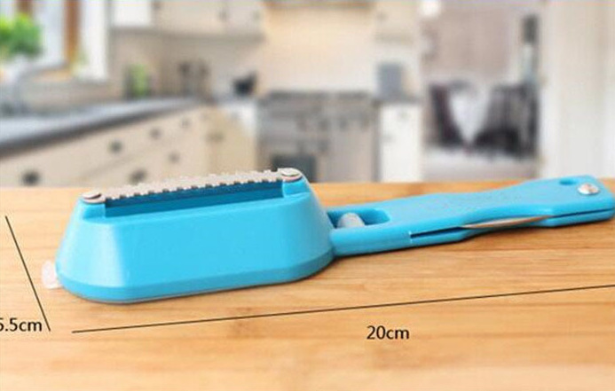 Fish scale remover with straight stainless steel blade and PP handle - Product view 11