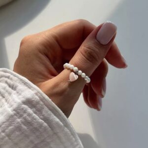Korean-style women's heart-shaped shell ring in a selected color - Main product view