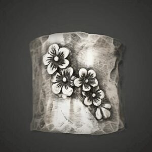 Women's geometric brass ring with white steel finish and auspicious pattern - Main product view