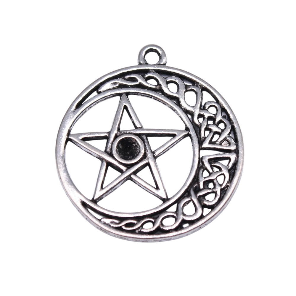 33 x 30 mm antique silver-tone alloy pendant - Product view 1