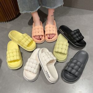 Indoor non-slip PVC slippers for home in assorted colors - Main product view