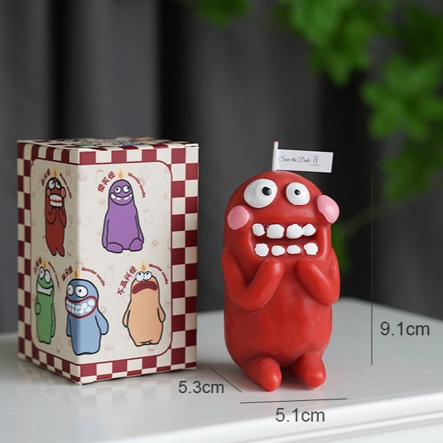 Clay monster aromatherapy candle with expressive figurine design - Product view 2