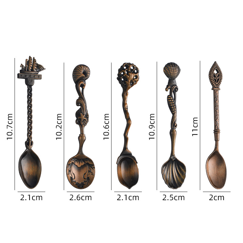 Vintage zinc alloy coffee and dessert spoon set with five polished spoons - Product view 3