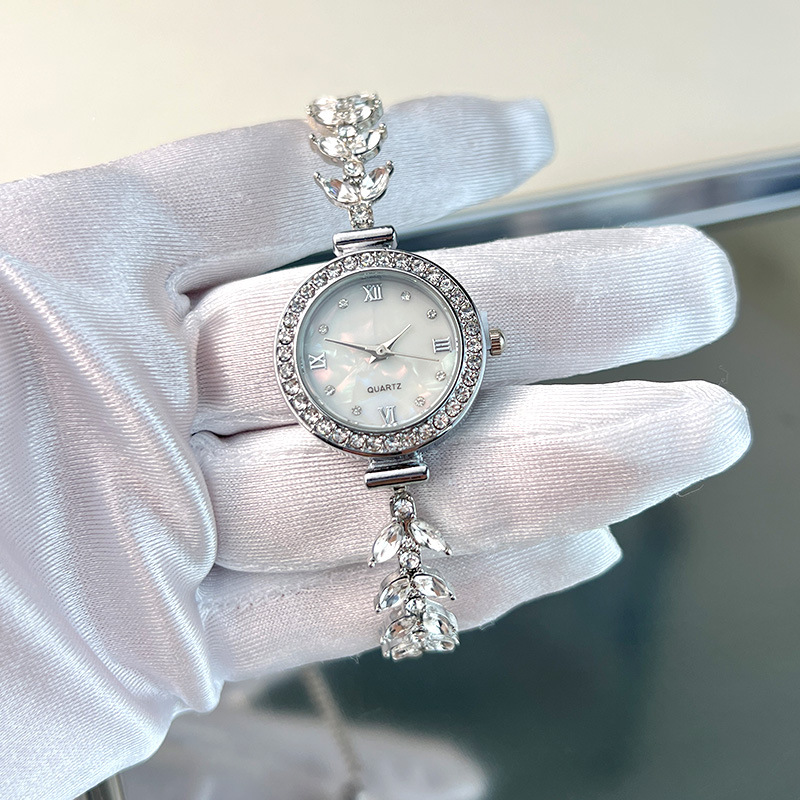 Adjustable quartz bracelet watch with a 26mm dial in gold, white chrome and rose gold - White Chromium
