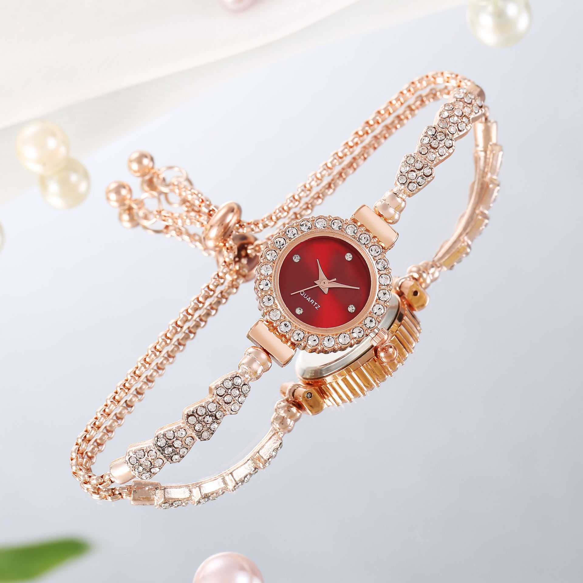 Women's fashion watch with gold-tone alloy bracelet strap - Red