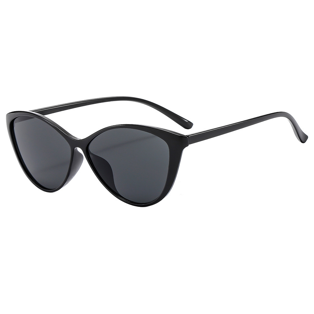 Women’s cat-eye sunglasses with PC frames and assorted lens colors - Black Frame Gray Piece